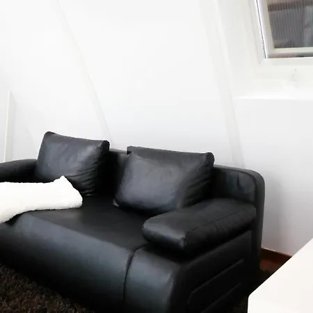 Schwimmendes Ferienhaus Silent 11 *