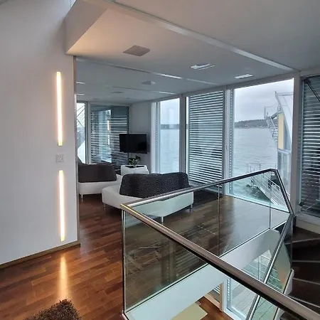 Schwimmendes Ferienhaus Silent 11 Prázdninový dům