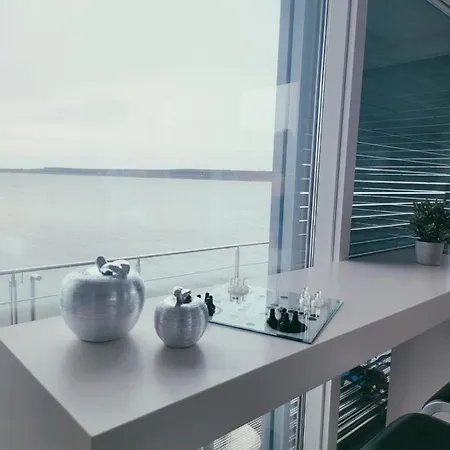 Prázdninový dům Schwimmendes Ferienhaus Silent 11