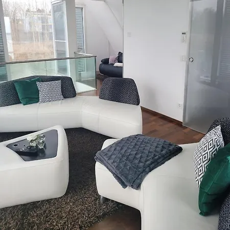 Prázdninový dům Schwimmendes Ferienhaus Silent 11 *